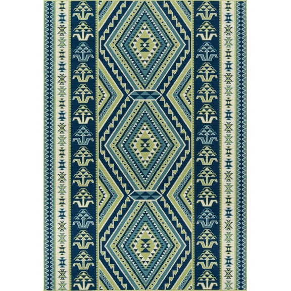 Geometric Baja Outdoor Rug in Green - Runner 2'3" X 7'6"