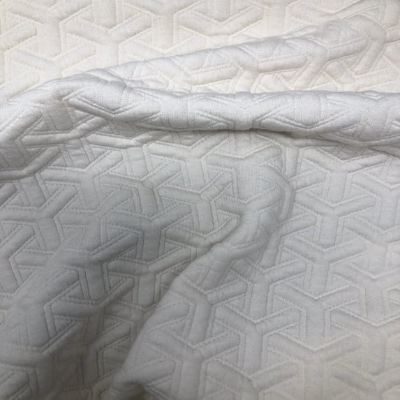 Geometric Embossed Jacquard Sweaterknit