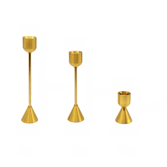 Geometric Metal Candle Holders Set with Electroplated Finish and Stable Base for Decorative Use in For Dining Areas