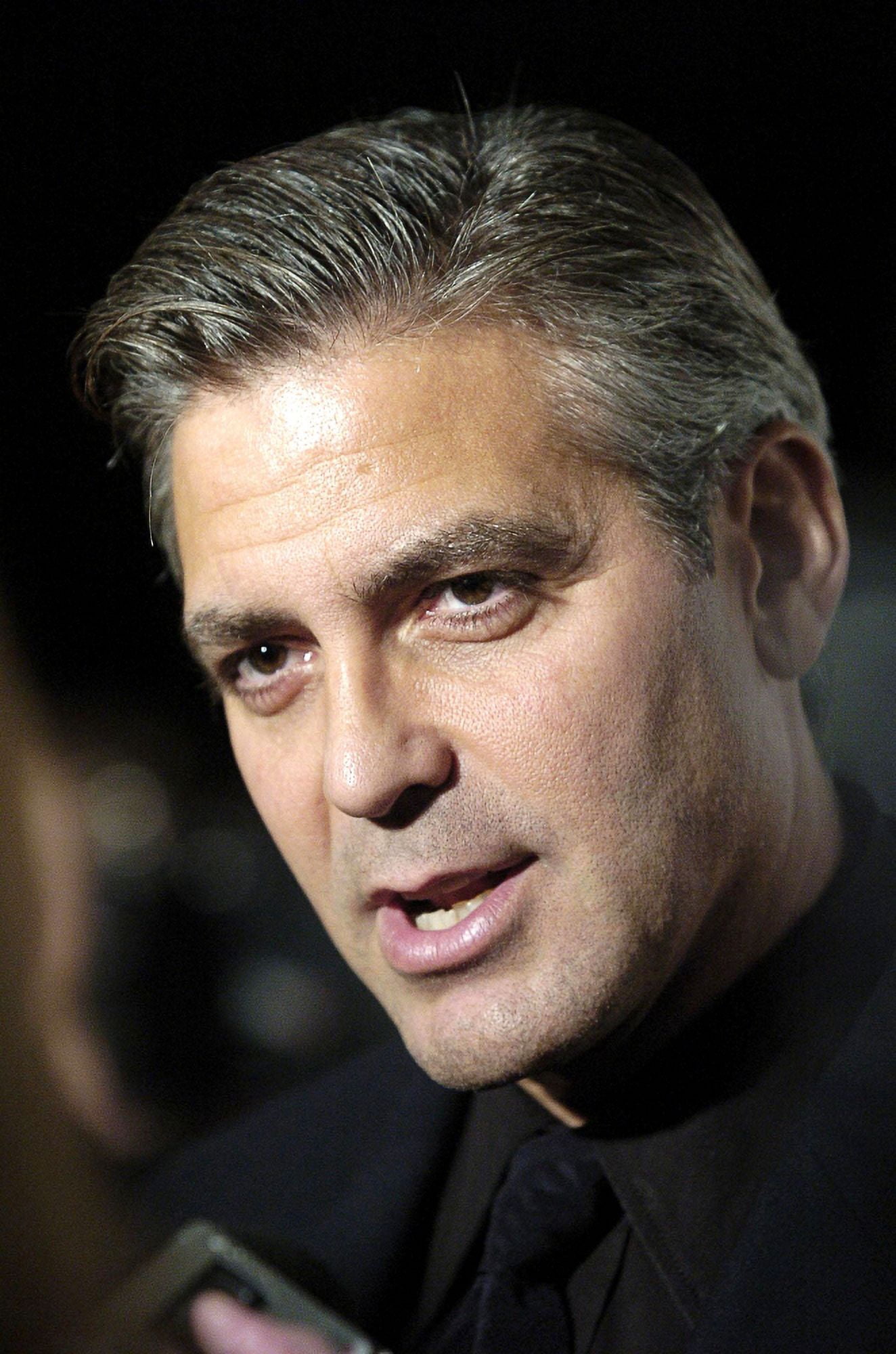 George Clooney At Arrivals For People For The American Way La Spirit Of Liberty Celebration Canvas Art - (16 x 20)