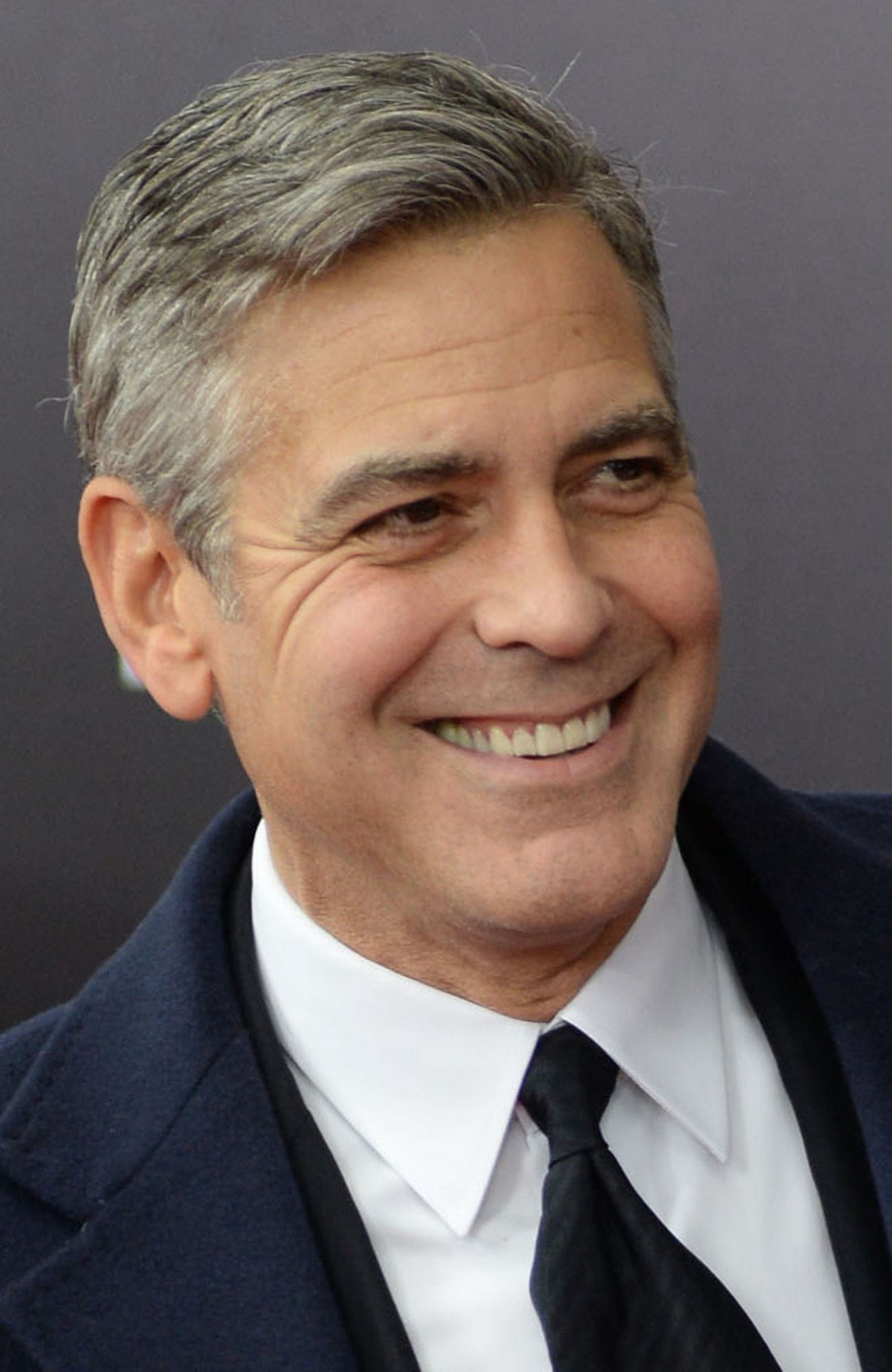 George Clooney At Arrivals For The Monuments Men Premiere Canvas Art - (16 x 20)
