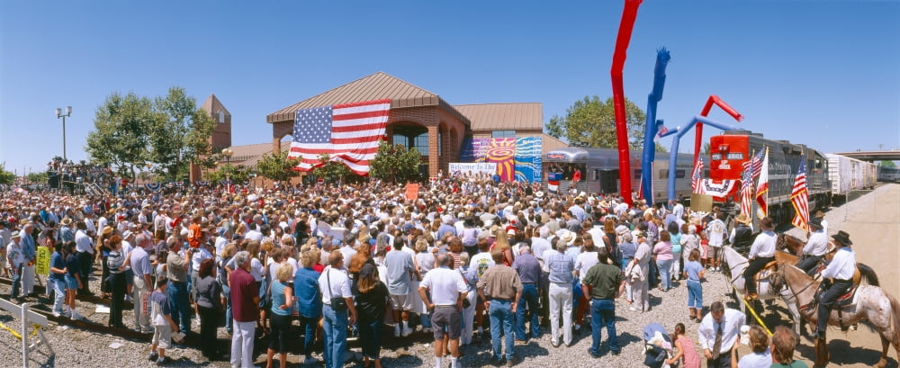 George W Bush campaign whistle-stop train tour 2000 Oxnard California Canvas Art - Panoramic Images (36 x 12)