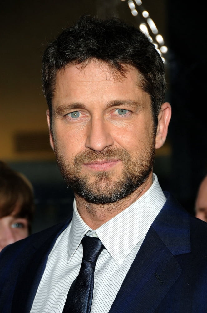 Gerard Butler At Arrivals For The Bounty Hunter Premiere Canvas Art - (16 x 20)