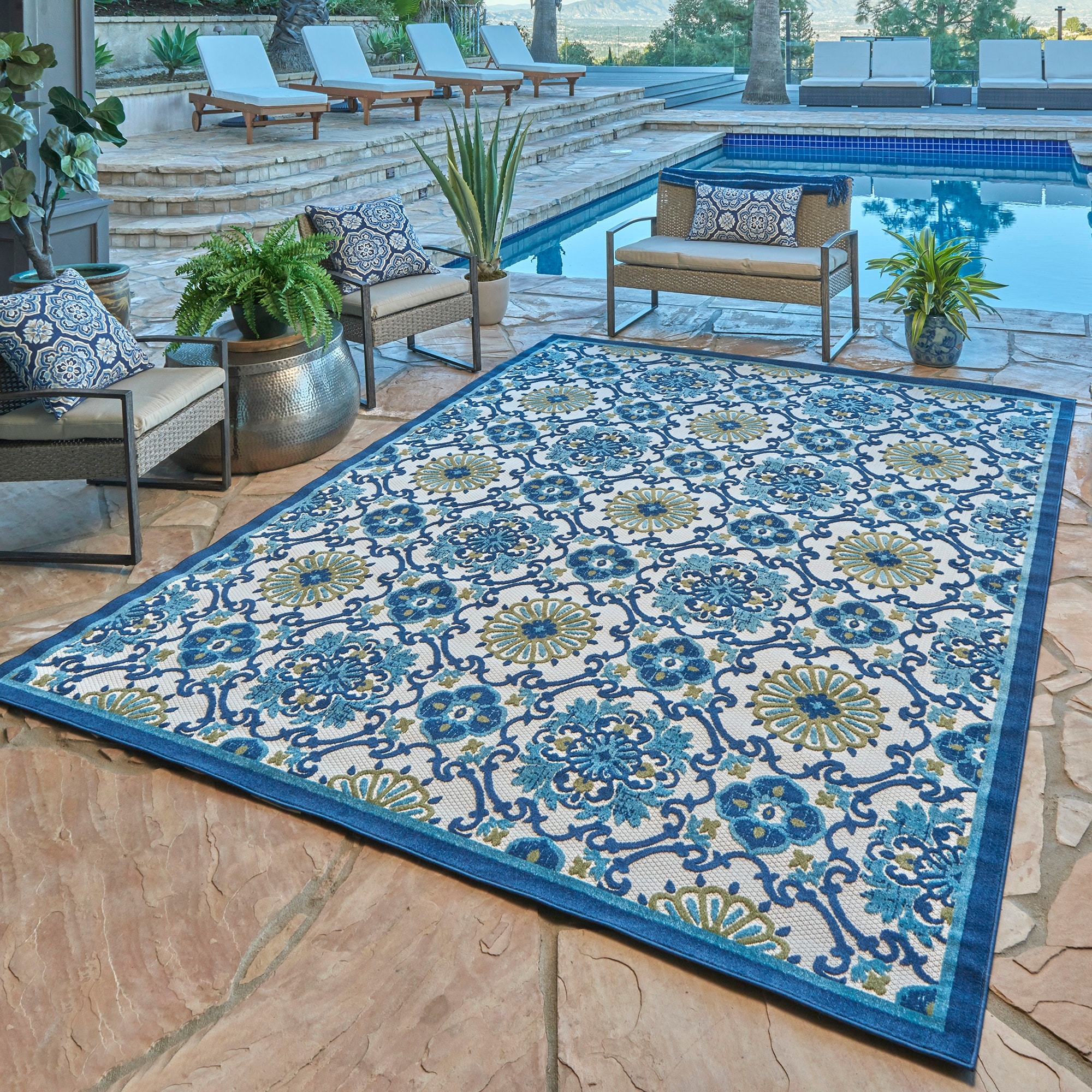 Gertmenian Fosel Chora Ivory Modern Tile Indoor/Outdoor Area Rug 5'3