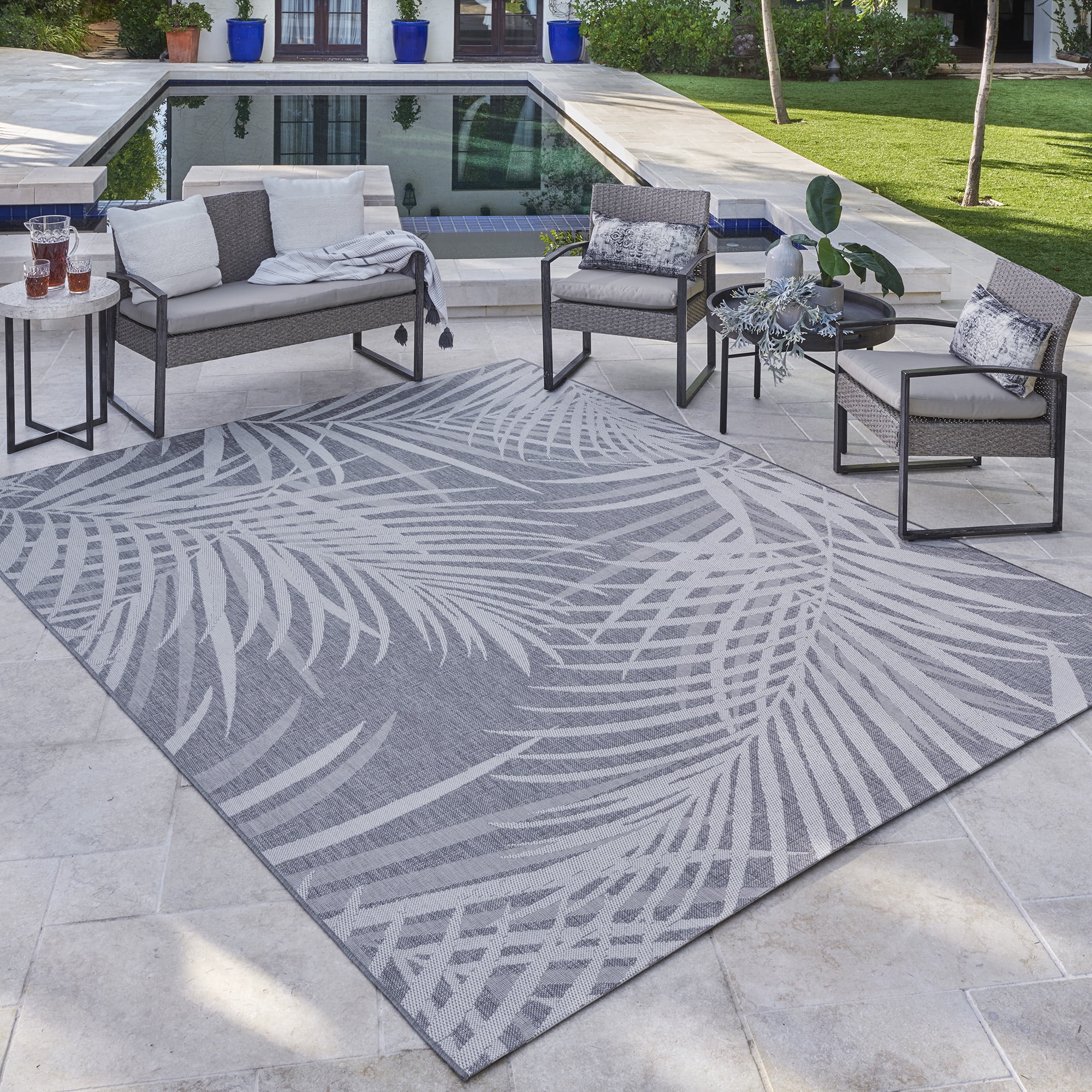 Gertmenian Paseo Paume Coastal Floral Gray and White Outdoor Area Rug, 5x7
