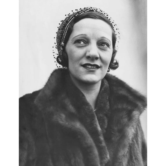 Gertrude Lawrence Portrait (8 x 10)