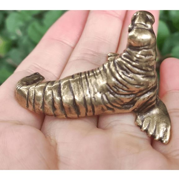 Get 1 Miniature Brass walrus Figurine Model Ornament Retro Sea Animal Statue Home Table Decoration Solid Metal Ornament,morse Sculpture fr71