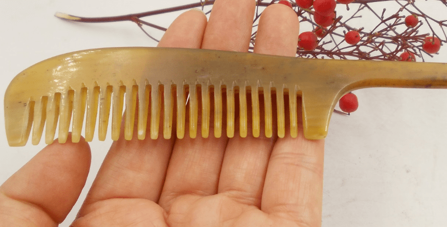Get 1 Natural fine Sheep horn handmade horn comb, no stati  display picture 1