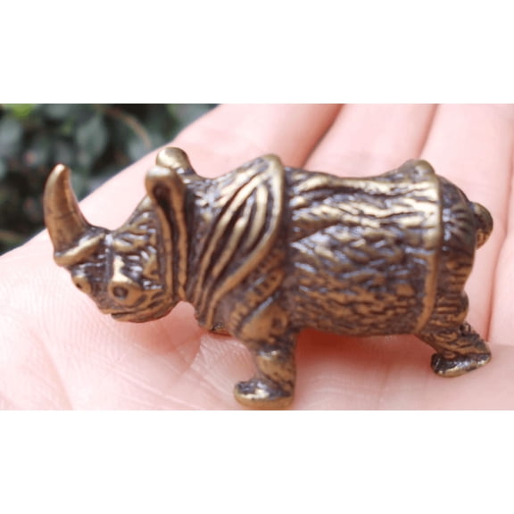 Get 2 pieces Vtgbrasslover Vtg Vintage style brass rhinoceros Statues Small ornament rhinoceros statues figure mini toys gift FengShui 09