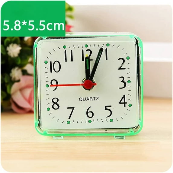 GeweYeeli Small Clock Desk Battery Powered Quartz Alarm Clock Home Bedroom Kids Room Bedside Clock