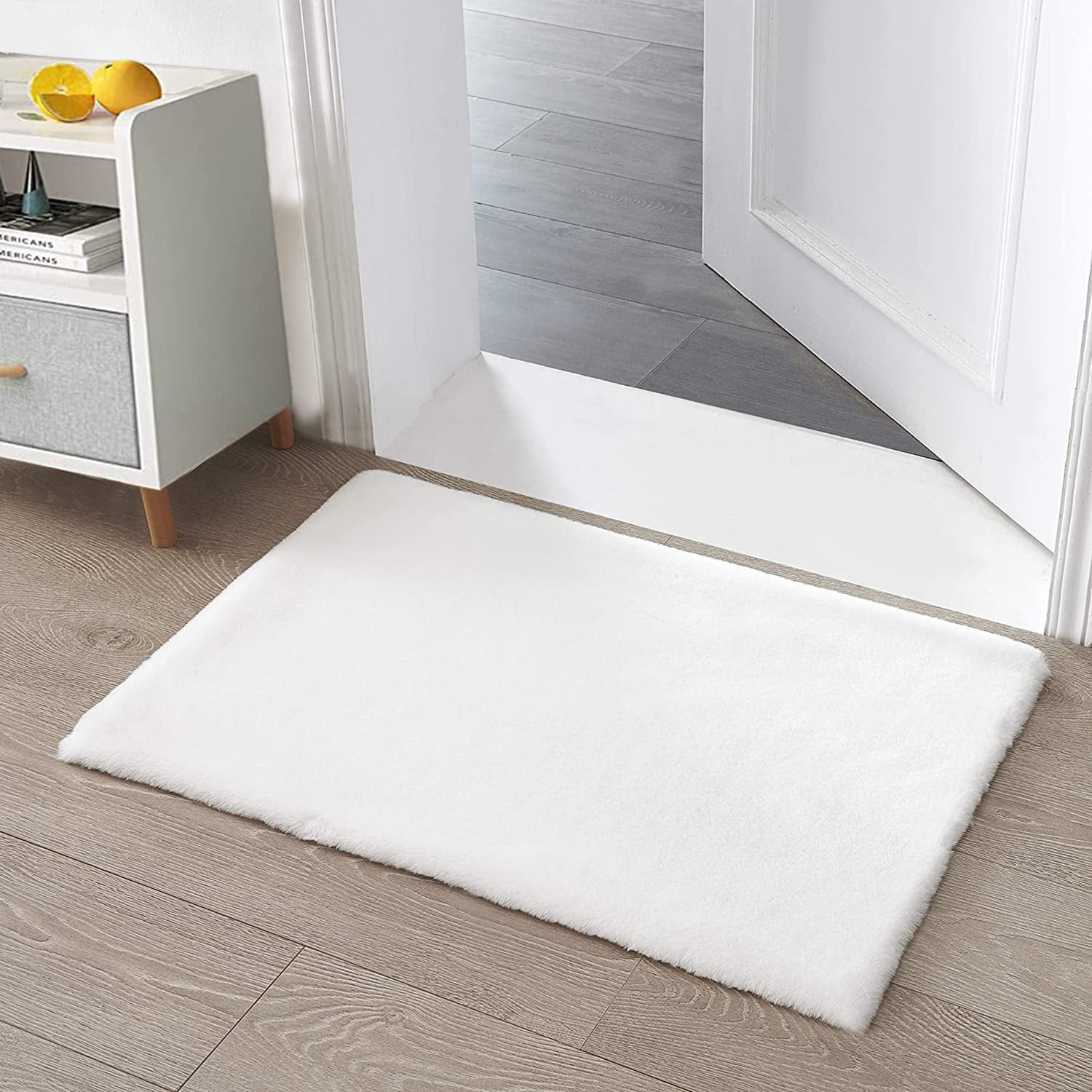 Ghouse 2x3 Soft White Faux Fur Rug, Machine Washable Area Rugs for