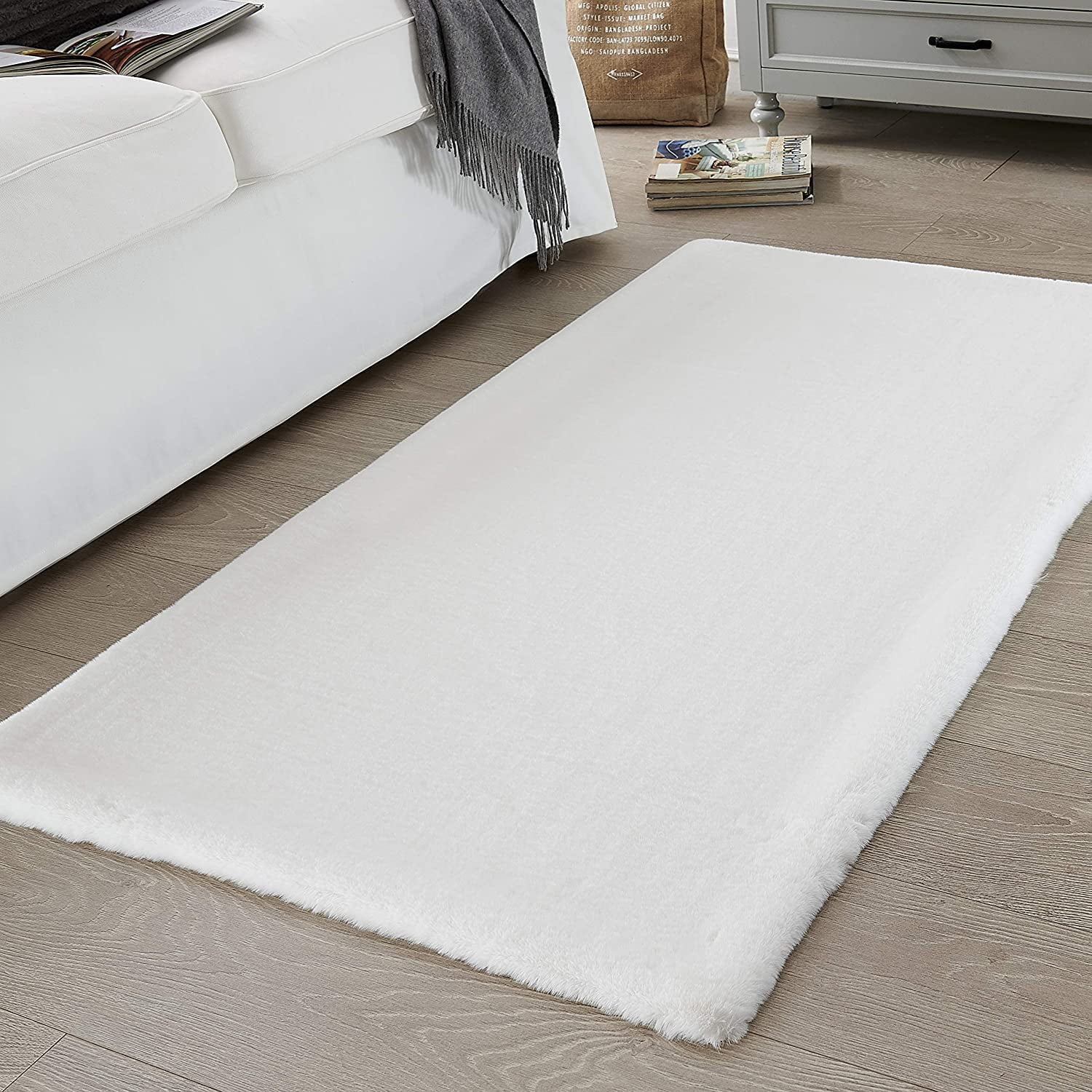Ghouse 3x5 Soft White Faux Fur Rug, Machine Washable Area Rugs for Bedroom Fluffy Rugs for Living Room,Carpet Sheepskin Rug