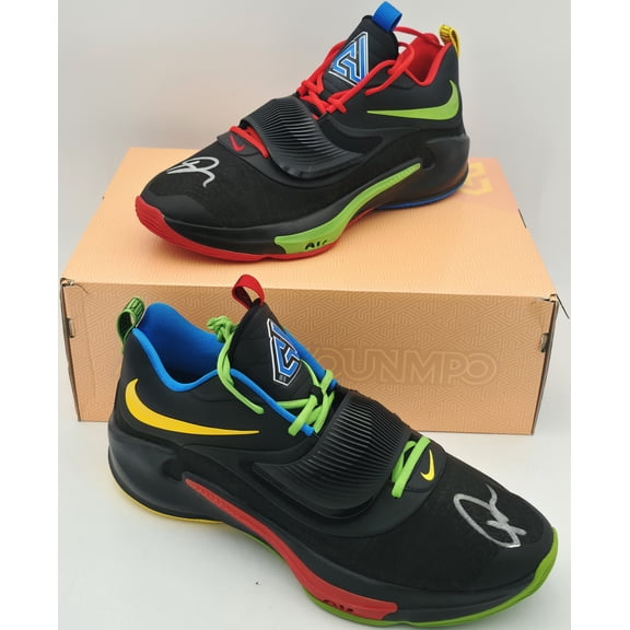 Giannis Antetokounmpo Autographed 2021 Player Exclusive (PE) Promo Black/Grean/Bean White Nike Zoom Freak 3 NRG Shoes Milwaukee Bucks Size 17 Beckett BAS Witness 252761