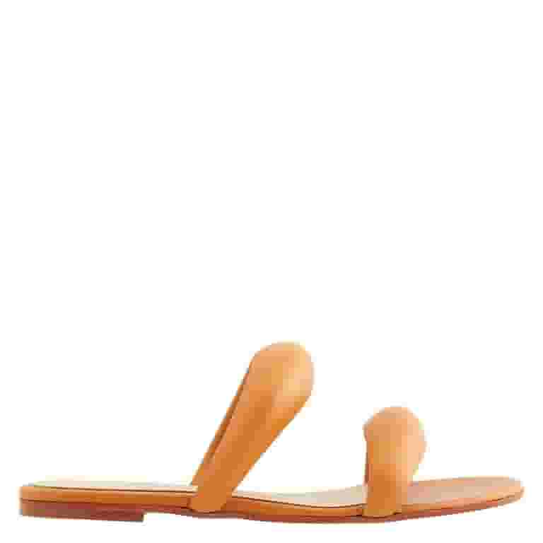 シューズ・サンダルその他 GIANVITO ROSSI Woman Flat sandals Natural Gianvito Rossi Ladies Sienna Nappa Double Strap Flat Sandals