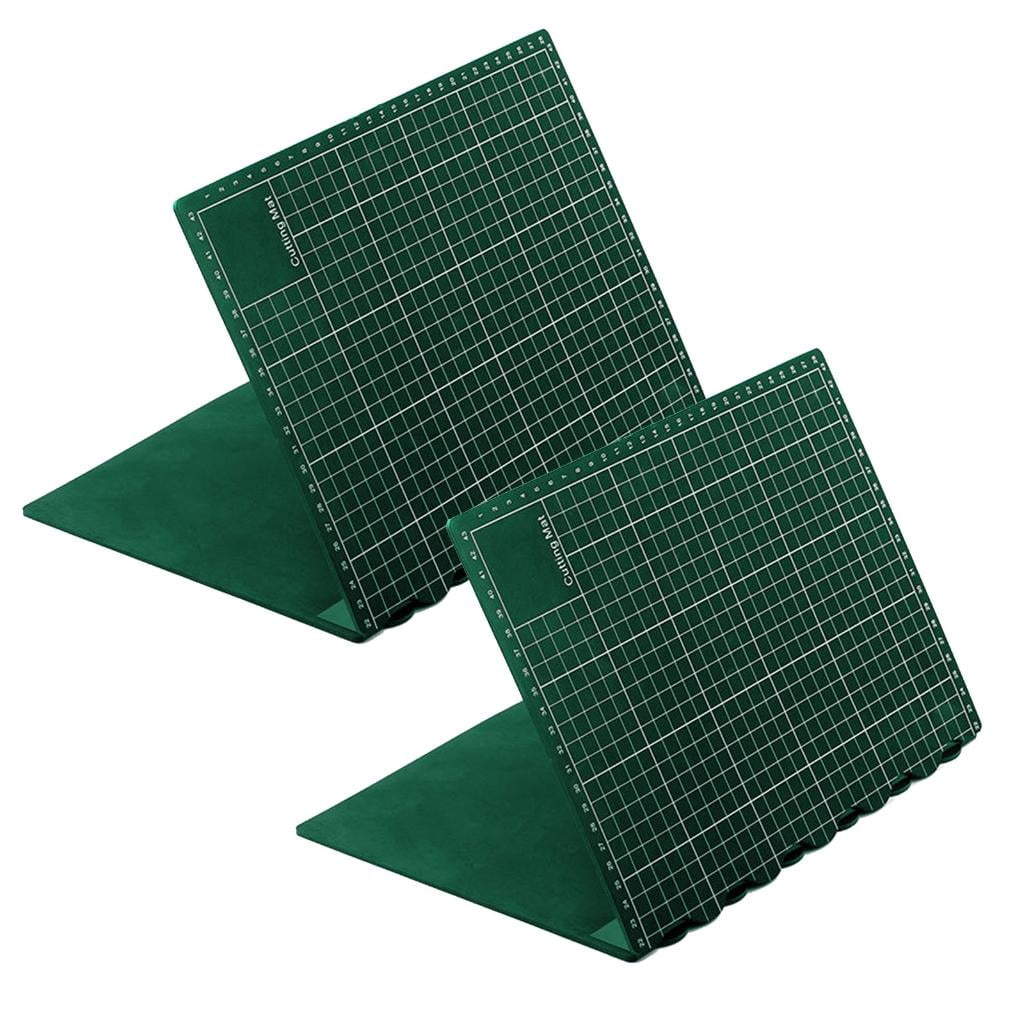 Giaone 2Pieces Waterproof Foldable Rotating Cutting Mat Folding Work Mat Suitable for Jewelry Craft Applications