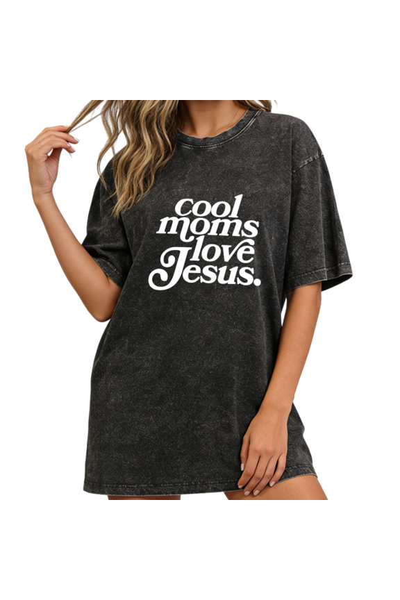 Women's Cool Moms Love Jesus Aesthetic Graphic Vintage Washed T-Shirt Short Sleeve Black S-2XL