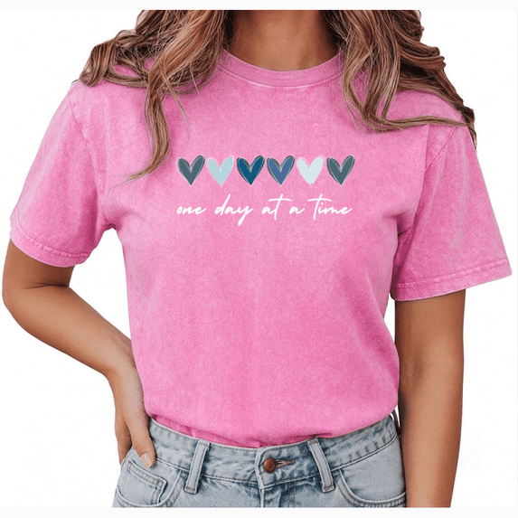 Giffimy Women's Pink One Day At A Time Tee Vintage Washed T-Shirt Short Sleeve Relaxed Fit Top
