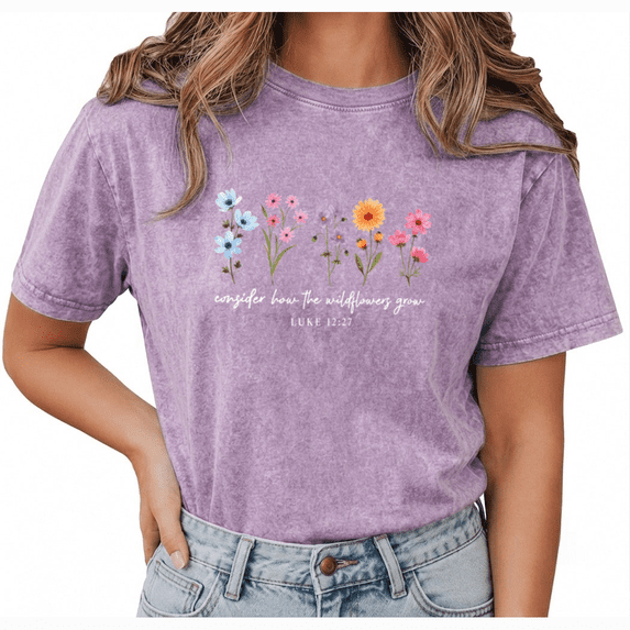 Giffimy Women's Purple Wildflower Bible Verse Vintage Washed T-Shirt Short Sleeve Relaxed Fit Top