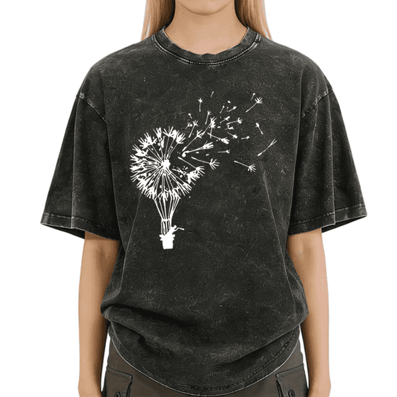 Giffimy Women's Whimsical White Dandelion Hot Air Balloon Graphic Vintage Washed Oversized T-Shirt Fashion Relaxed Fit Tee