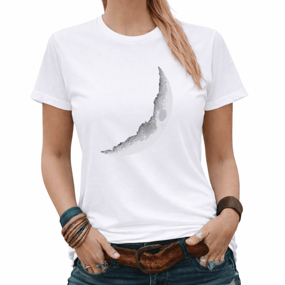 Giffimy Womens Watercolor Crescent Moon Print Tshirt Celestial Graphic Tees White/Black S-5XL Tops