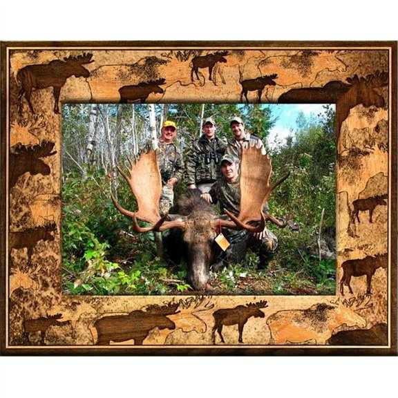 Giftworks Plus BRD2002 Moose Scatter, Alder Wood Frame, 8 x 10 In