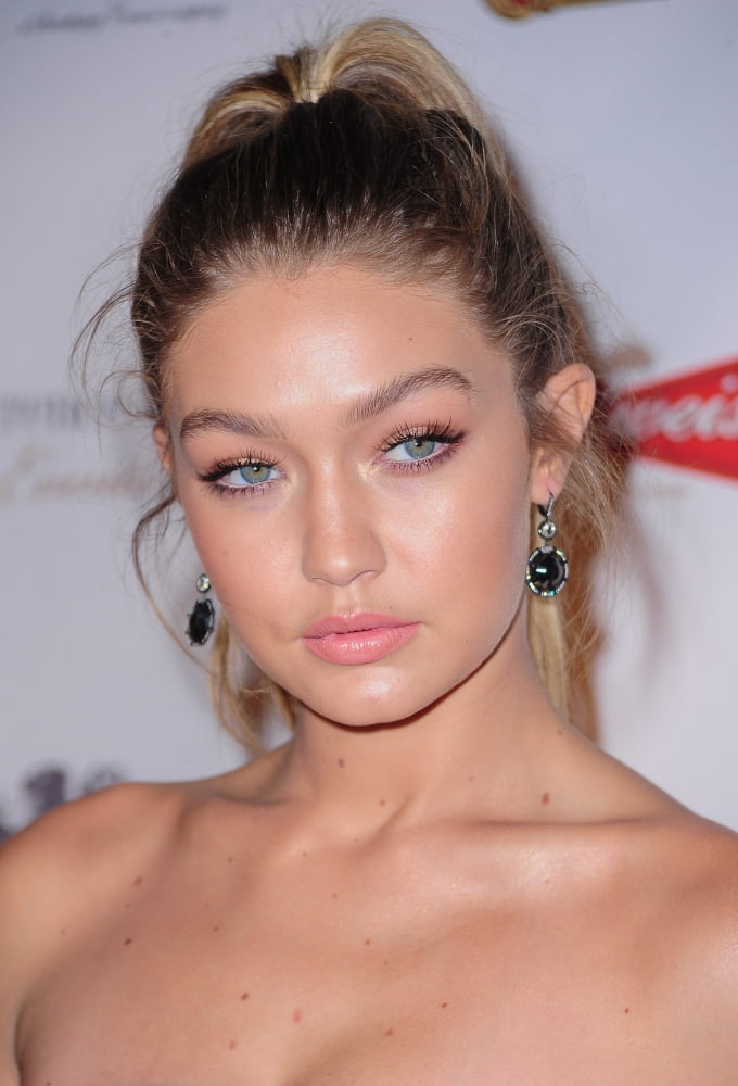 Gigi Hadid At Arrivals For Global Lyme Alliance Inaugural Gala Canvas Art - (16 x 20)