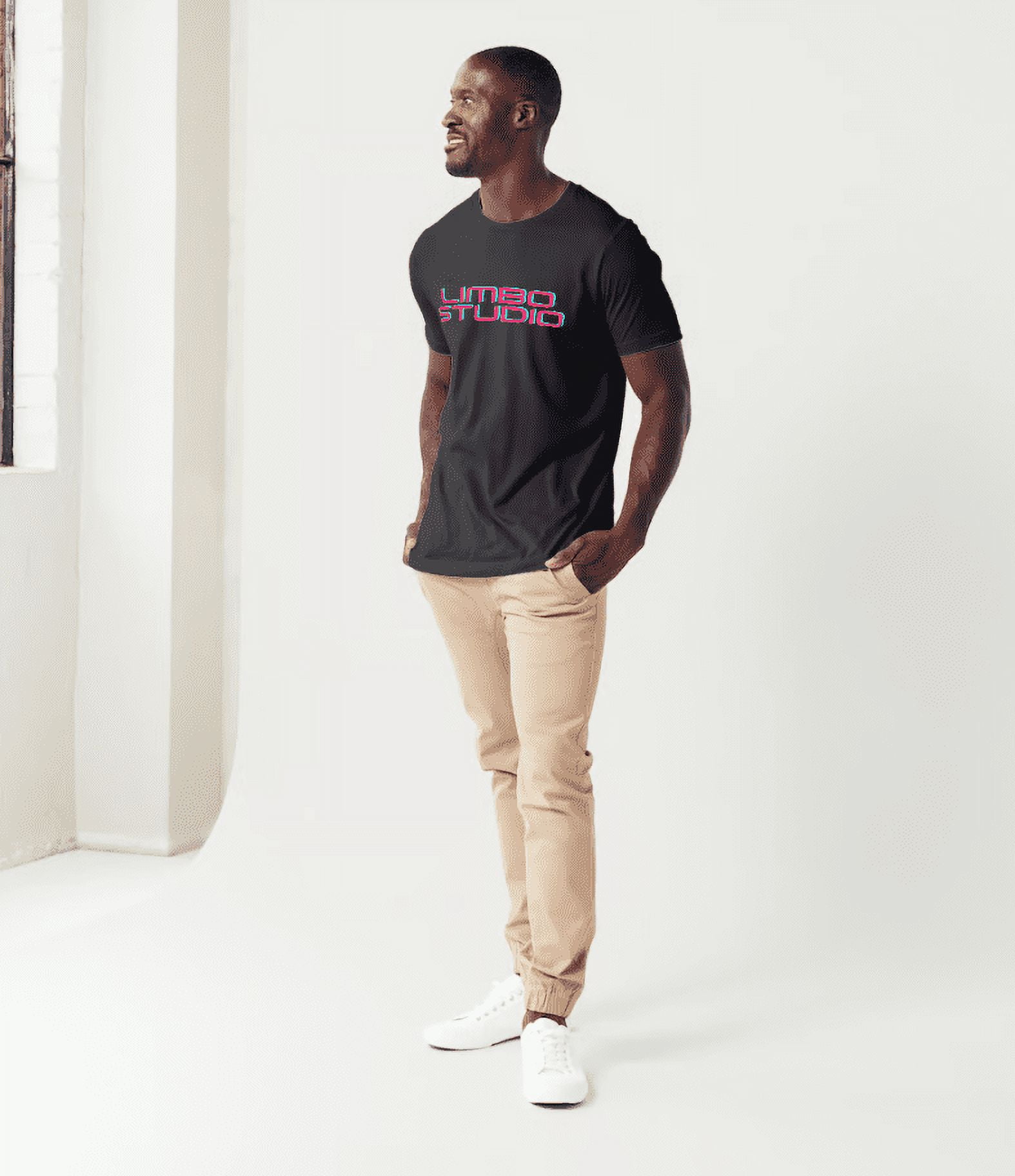 Gildan Mens classic short sleeve t-shirt with pocket
