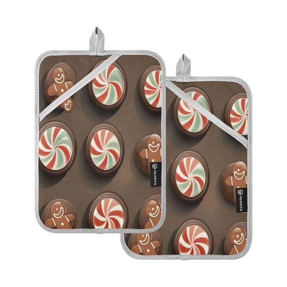 Gingerbread Men and Candy Set of 2 Heat-Resistant Quilted Pads, Silver Polyester, 7" x 9.8"