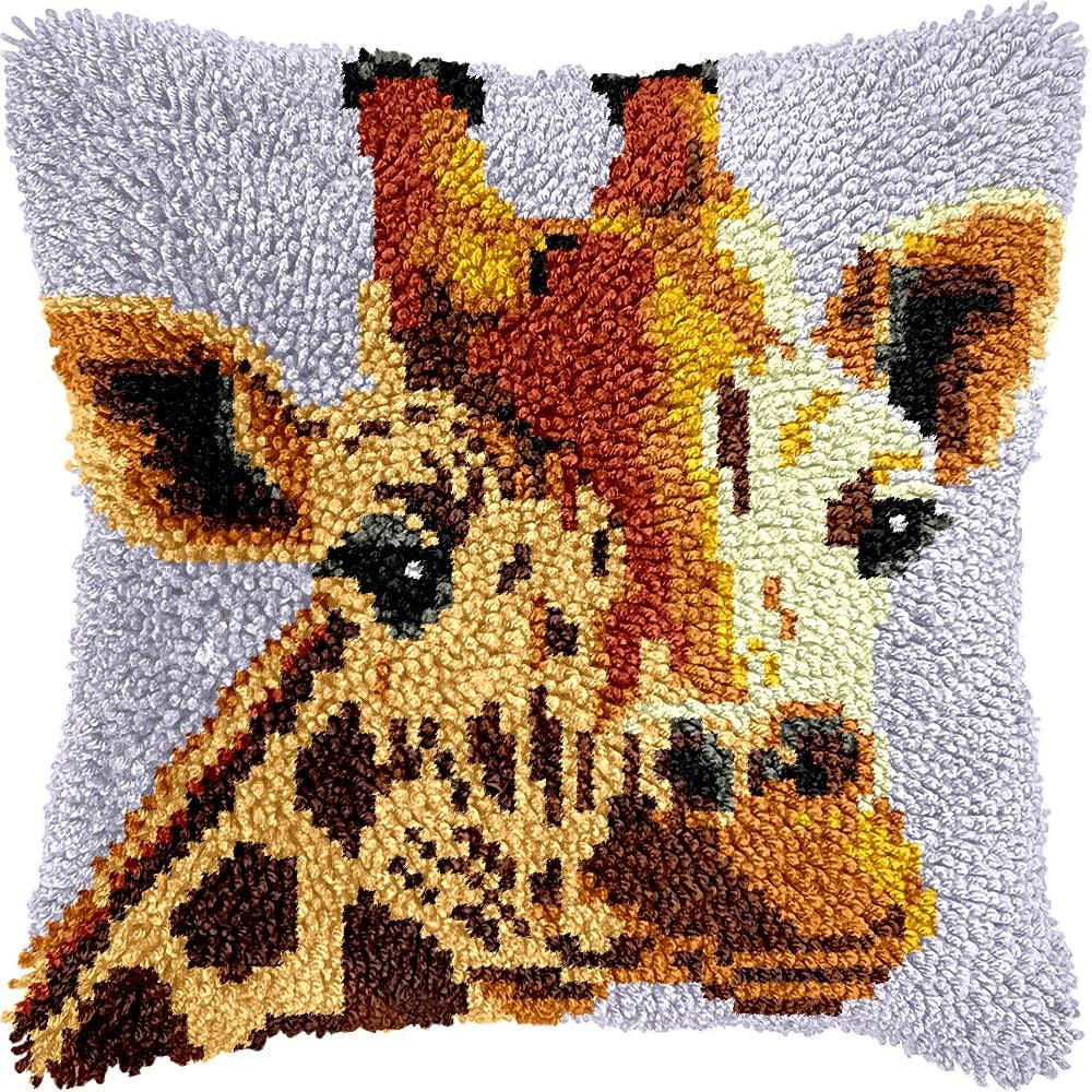 Giraffe Latch Hook Kits Pillow DIY Pillowcase Crochet Hook Cushion Making Kits with Preprinted Pattern Canvas Instruction Yarns Pillow Cover Easy Starter DIY Crochet Kits 43x43cm（L92)