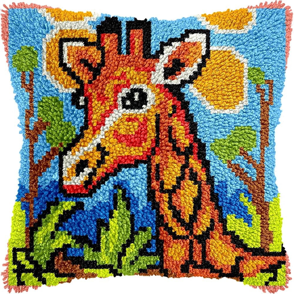 Giraffe Latch Hook Pillow Kits for DIY Throw Pillow Cushion Embroidery Latch Hooking Pillowcase Kits with Preprinted Canvas Crochet Yarn Kits for Home Decor 17''X 17''(d28)