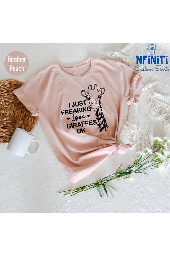 Giraffe Lover T-Shirt: Animal Graphic Tee All Size S-5Xl