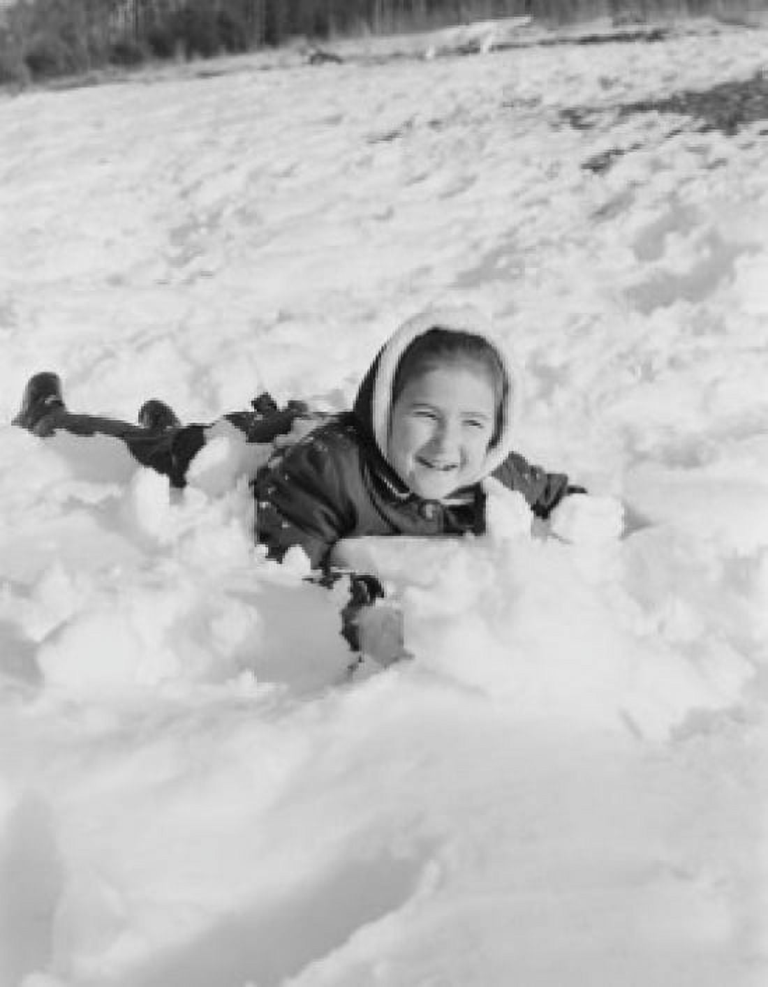 Girl playing in snow Canvas Art - (18 x 24)
