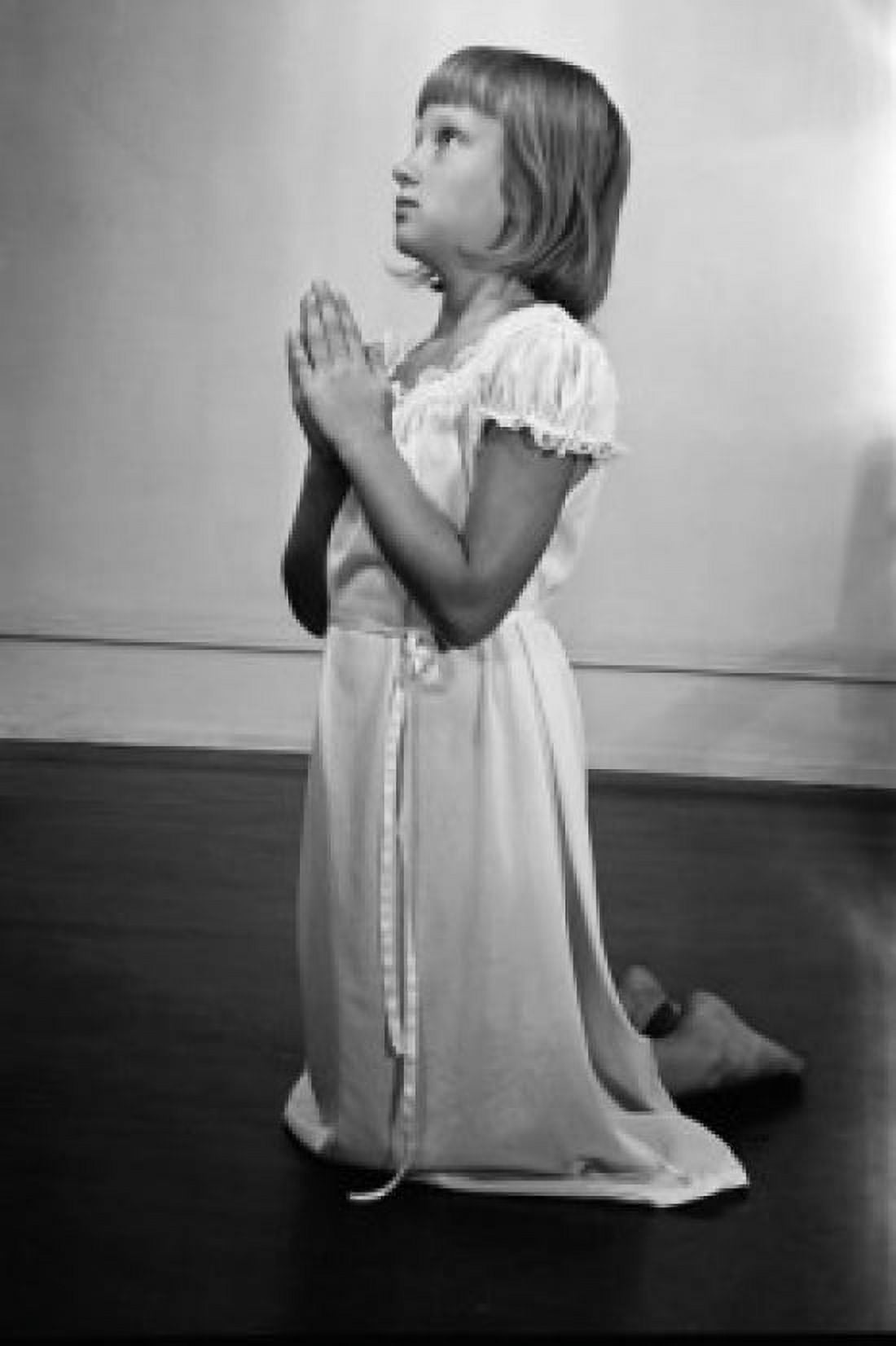 Girl praying Canvas Art -  (24 x 36)