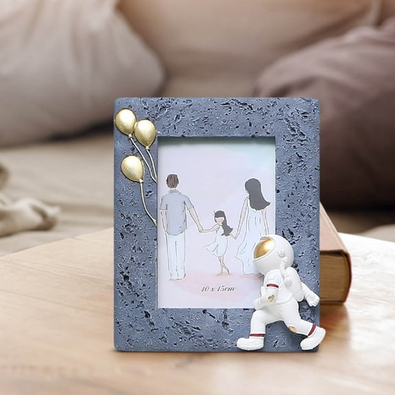Giunmcul Holiday Gift Finder Picture Frame with Astronaut Figurine Table Photo with Spaceman Model Decorative Photo Frame for Birthday Party