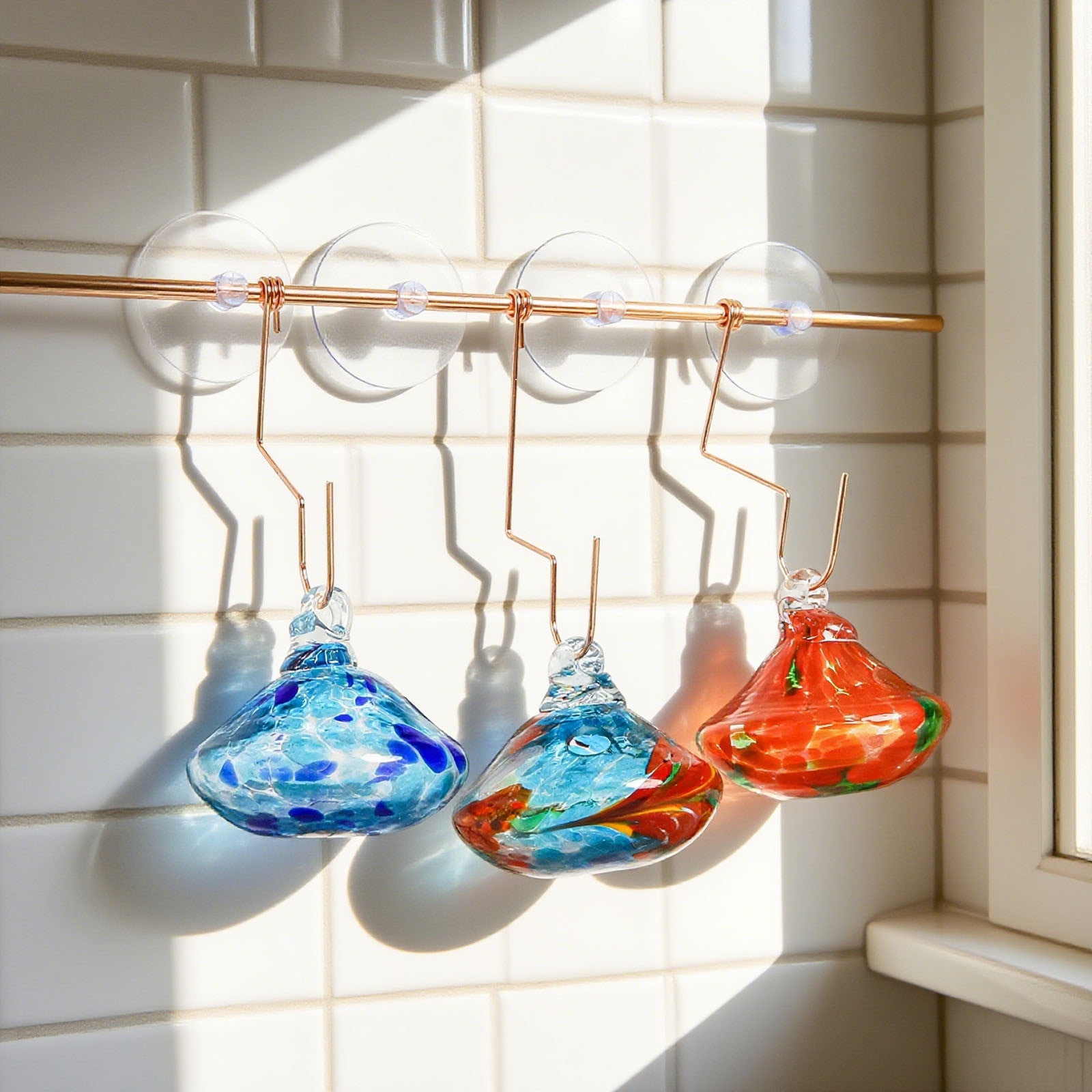 Glass Hummingbird Feeder, Droplet Shaped Easy to Clean Outdoor Feeder for Garden, Hand Blown Weather Resistant Hanging Bird Feeder for Bird Watching
