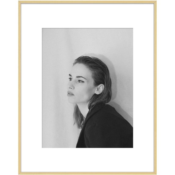 Gleam Adorn - 12x16 Aluminum Picture Frame - with Mat for 8.5x11 Photo or Without Mat for 12 x 16 Photo - Real Glass Cover - Simple and Elegant Decor for Wall Mounting - 1 Pack - Gold