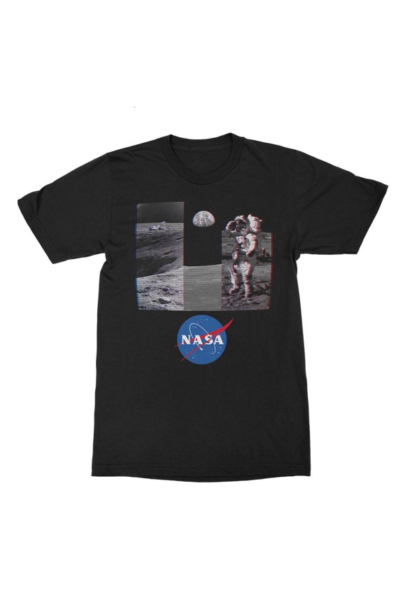 Glitched Photos Man On Moon Nasa Men T-Shirt, Male Small