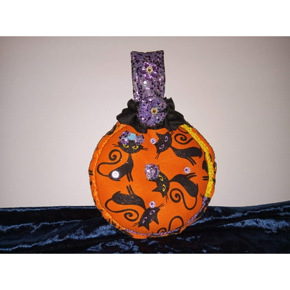 Glitter Black Kittee Cat Pumpkin (TUFTED)