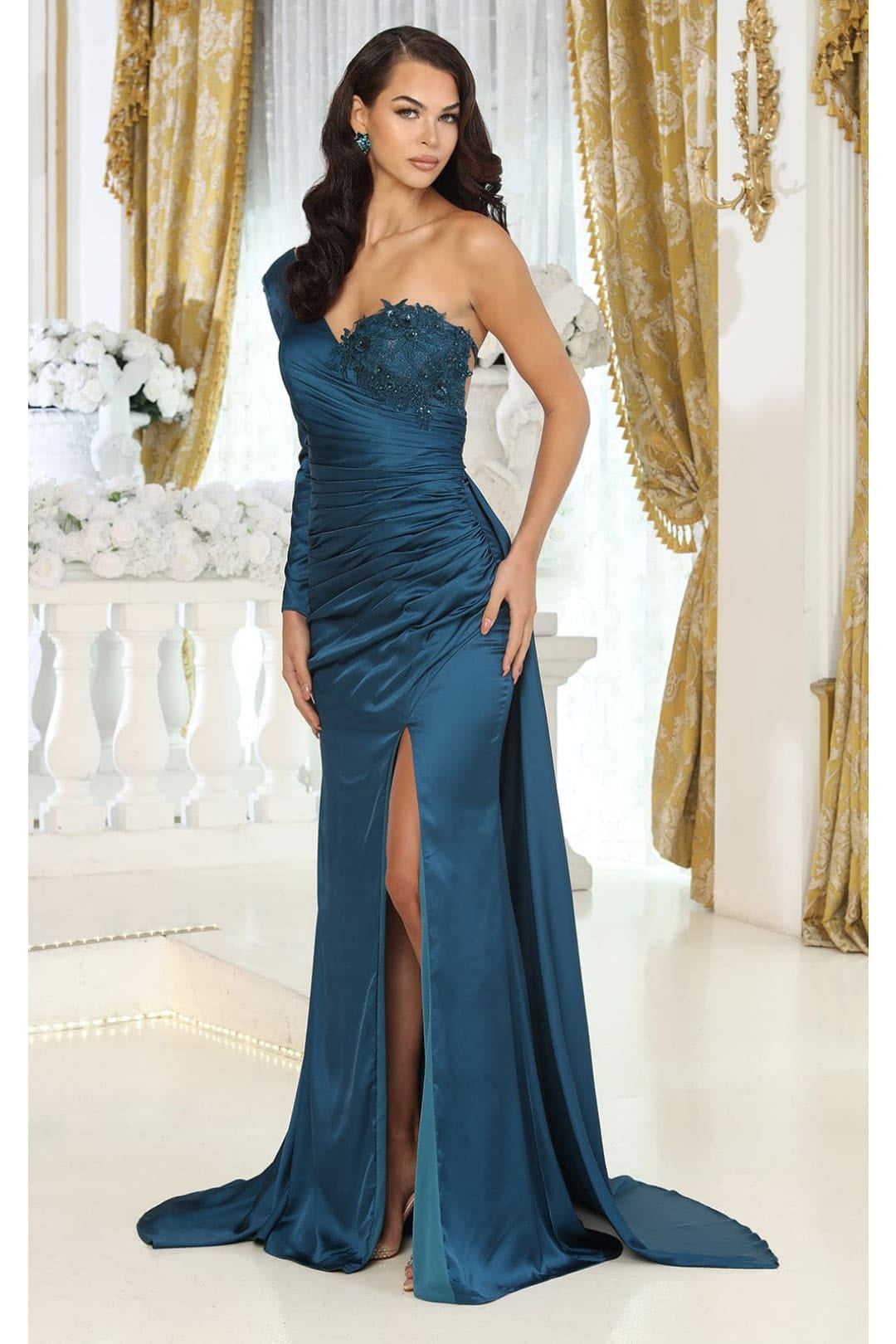 navy blue dress for baby girl 10 Winter Dresses to Look Elegant But Feel Comfortable main image 0