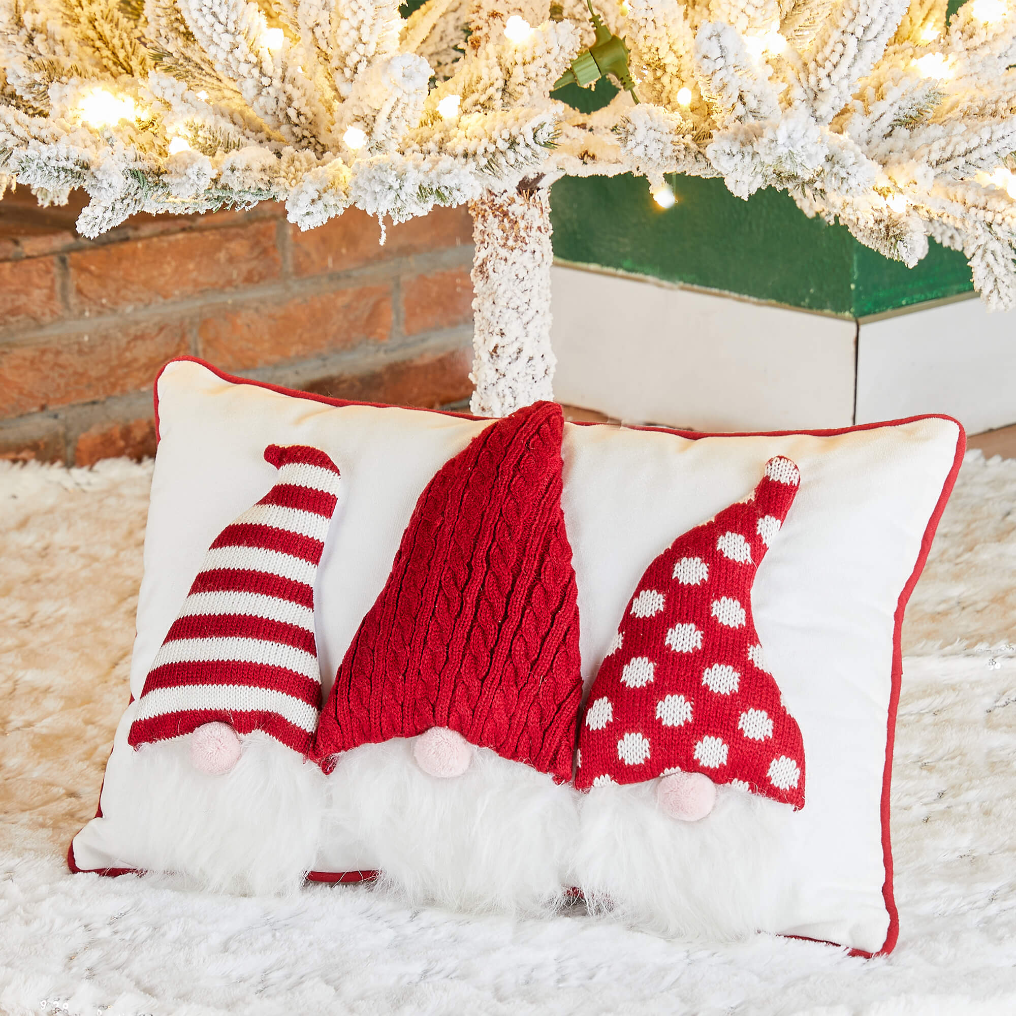 https://i5.walmartimages.com/seo/Glitzhome-Christmas-18-L-3D-Heavy-Cotton-Knitted-Gnome-Pillow_897b699c-2a6e-4b03-91da-72c566f67752.39380bc3bcac3a859da101f1296de424.jpeg