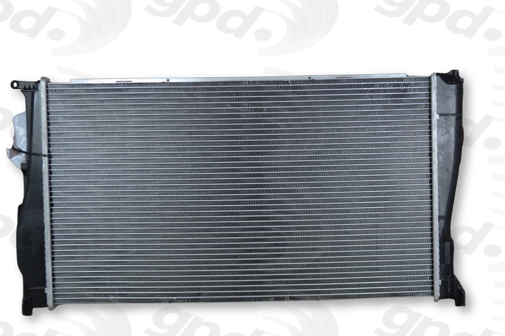 Global 2941C Radiator Fits select: 2007-2013 BMW 335, 2013-2015 BMW X1