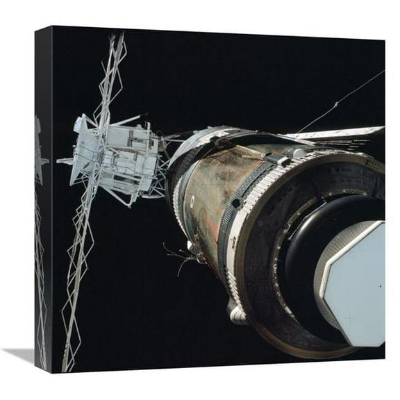 Global Gallery  18 x 18 in. Skylab 1 Orbital Workshop - Viewed from Skylab 2 Command Module - 1973 Art Print - NASA