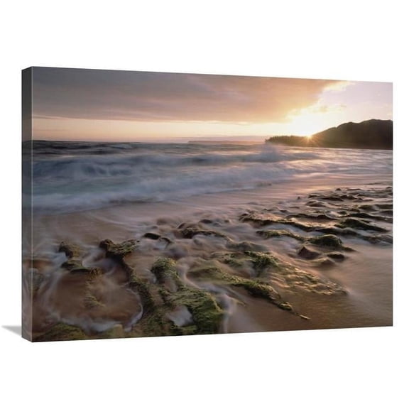 Global Gallery  24 x 32 in. Waioli Beach - Hanalei Bay - Kauai - Hawaii Art Print - Tim Fitzharris