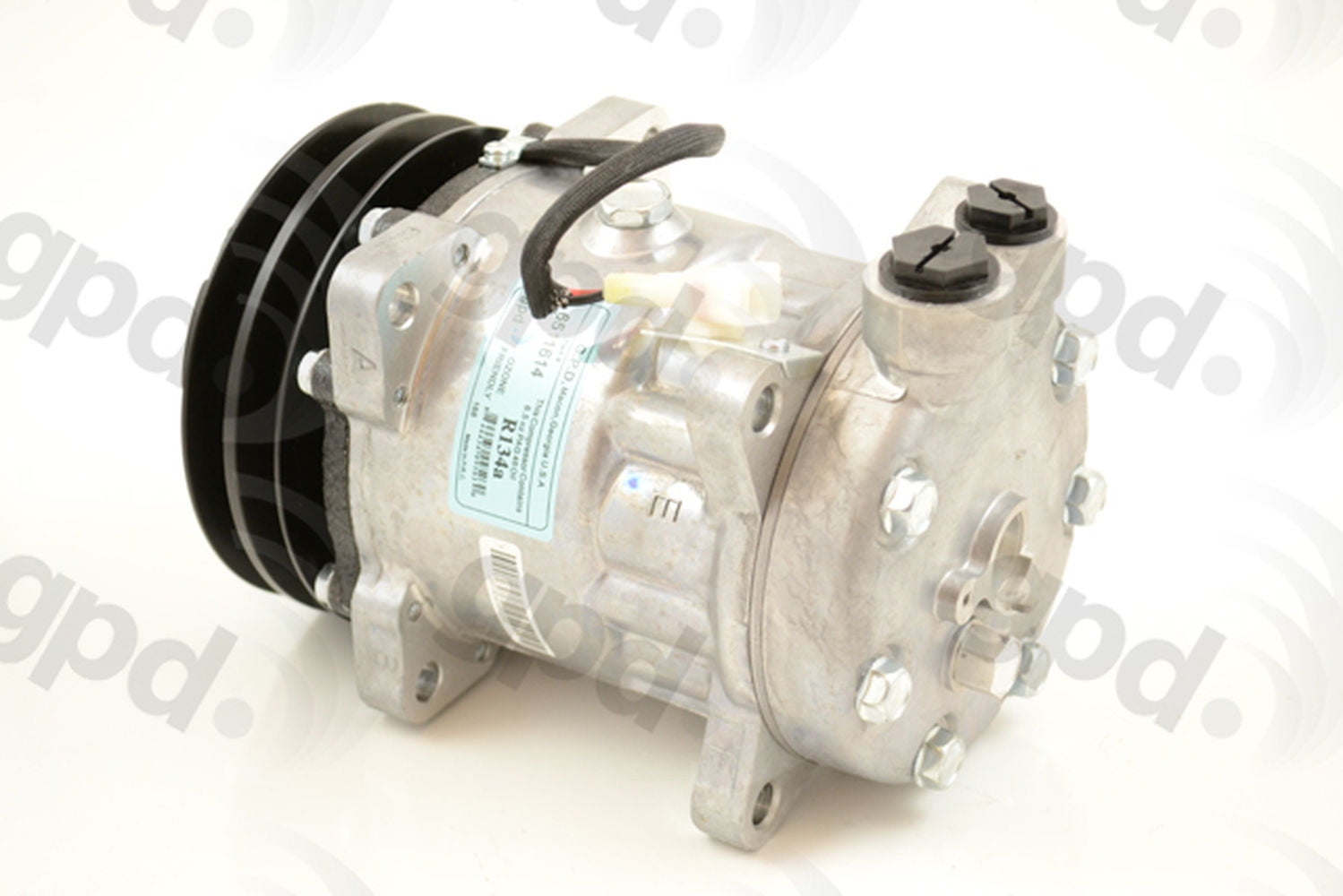 Global Parts Distributors 6511614 A/C Compressor with Clutch
