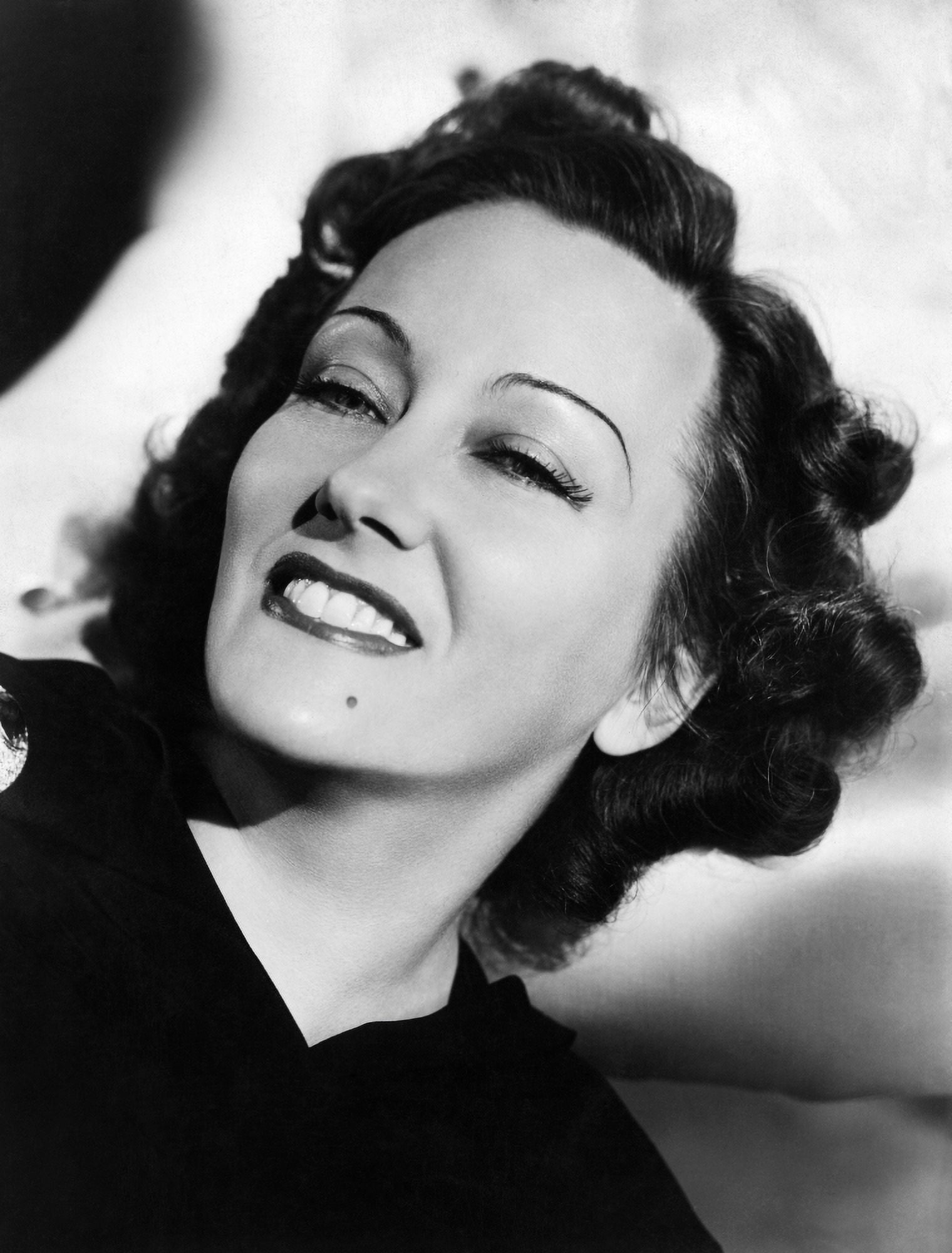 Gloria Swanson Canvas Art - (16 x 20)