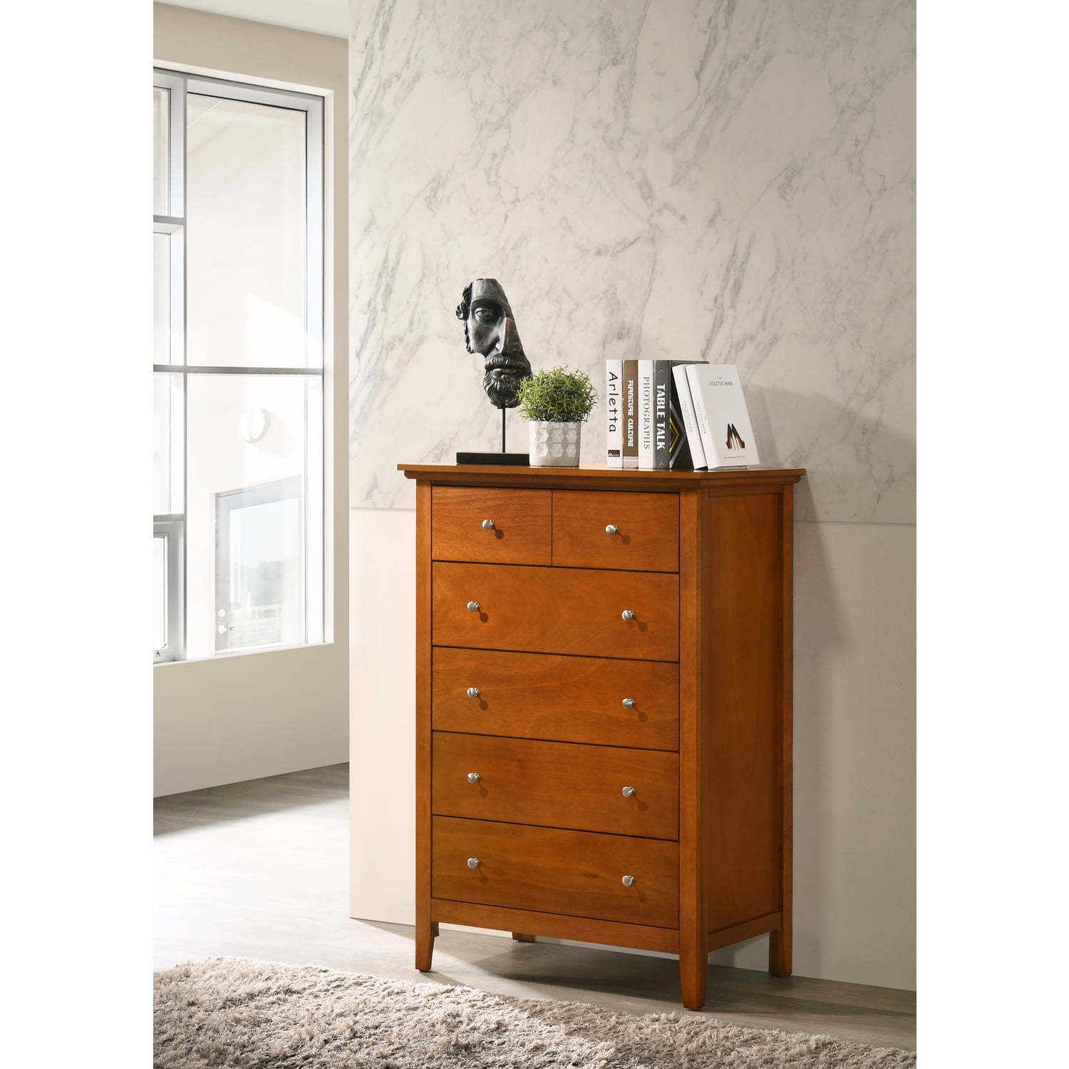 Elegant Oak 5-Drawer Chest with Dovetailed Drawers