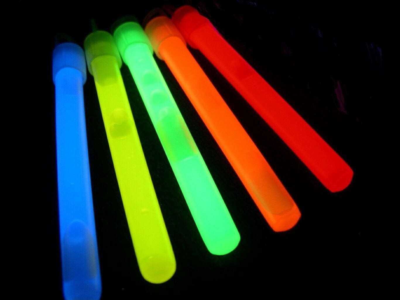 Glow Sticks Bulk Wholesale, 500 4 Glow Stick Light Sticks Assorted + 400  FREE Glow Bracelets BONUS, Glow With Us Brand 