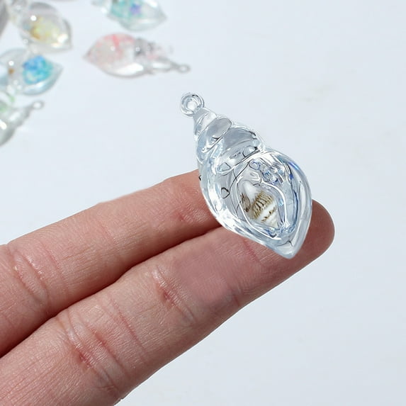 Glow-in-Dark Resin Conch Necklace - Luminous Pendant Beach Theme Jewelry Bag Charm Holiday Gift Ocean Inspired Accessory(Clear)