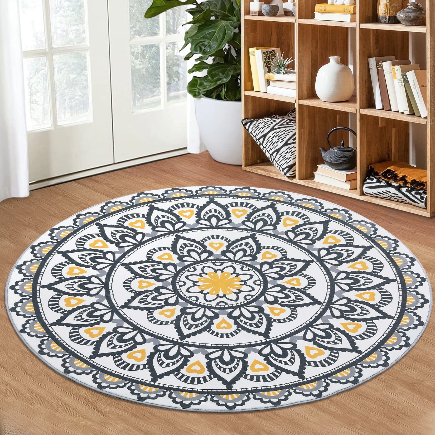 Yellow and Black Floral Round Washable Faux Wool Rug, 4'x4'