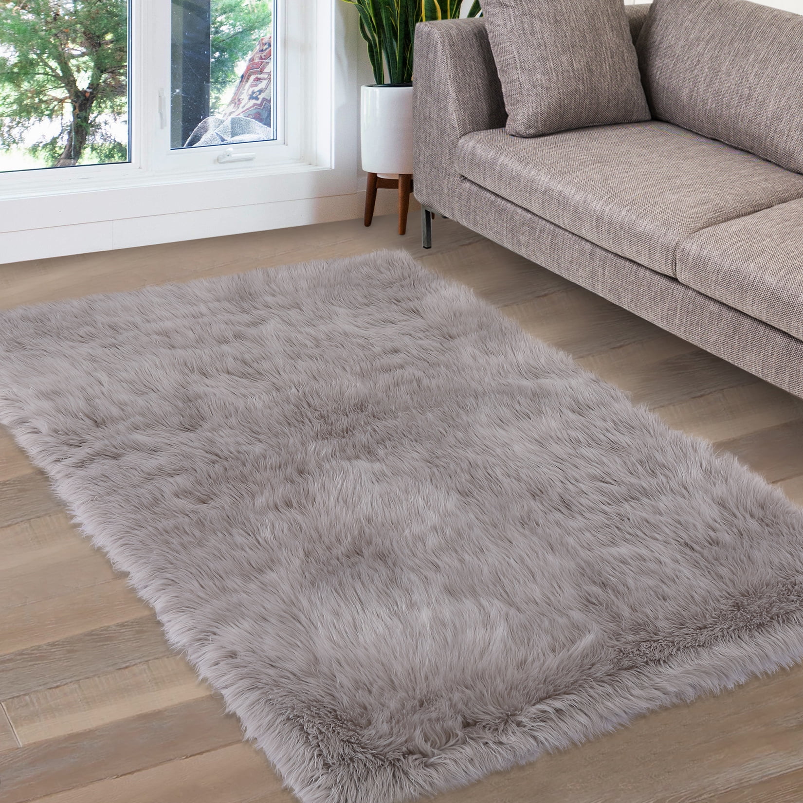 GlowSol 5 x 7 feet Faux Fur Area Rug Softest Shag Carpet Rugs Plush